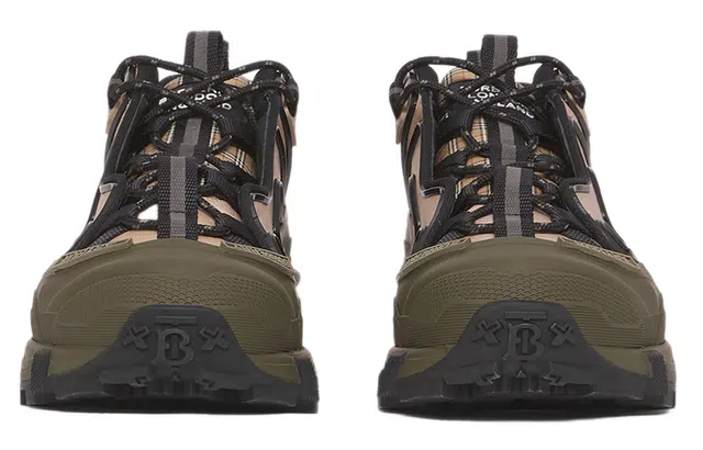 Burberry Arthur