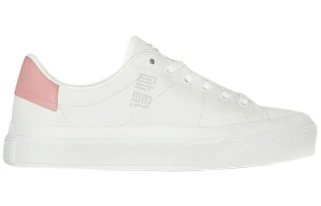 GIVENCHY
