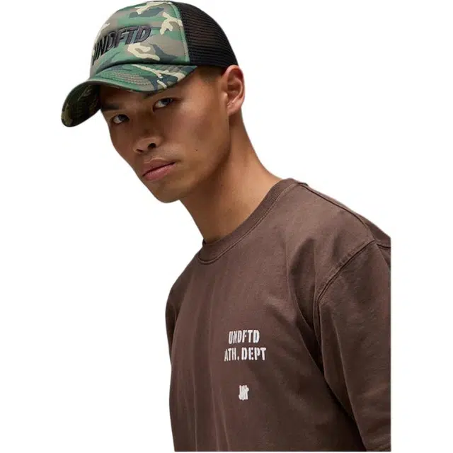 UNDEFEATED SS25 T
