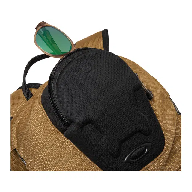 Oakley 21L Logo