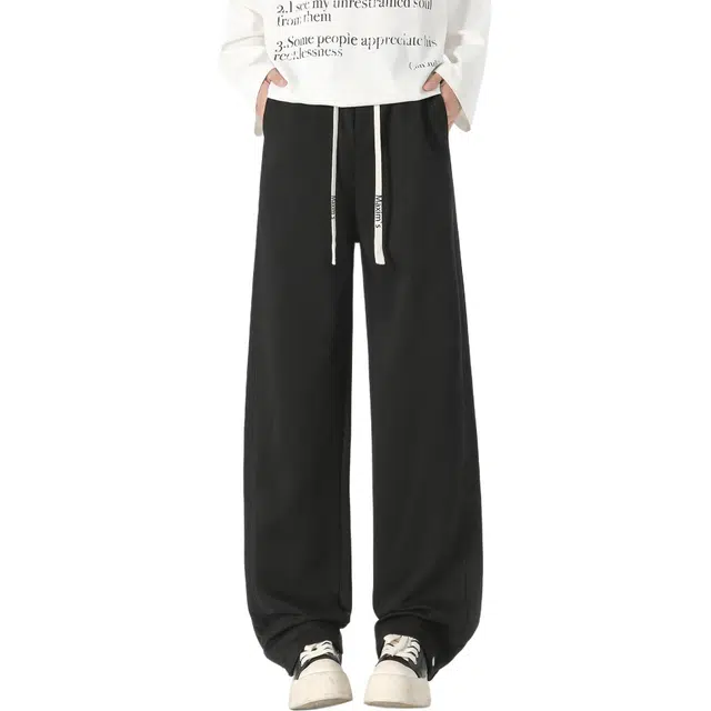 maxim's de paris Logo