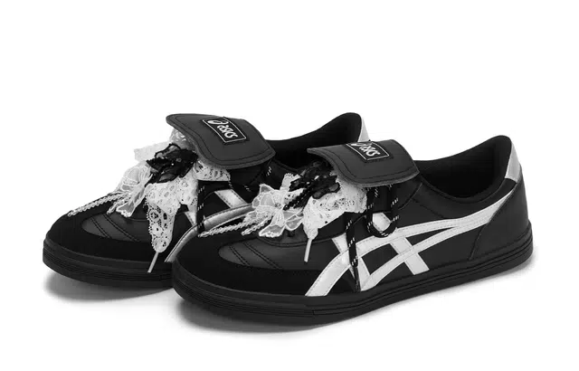 Asics Aaron 811