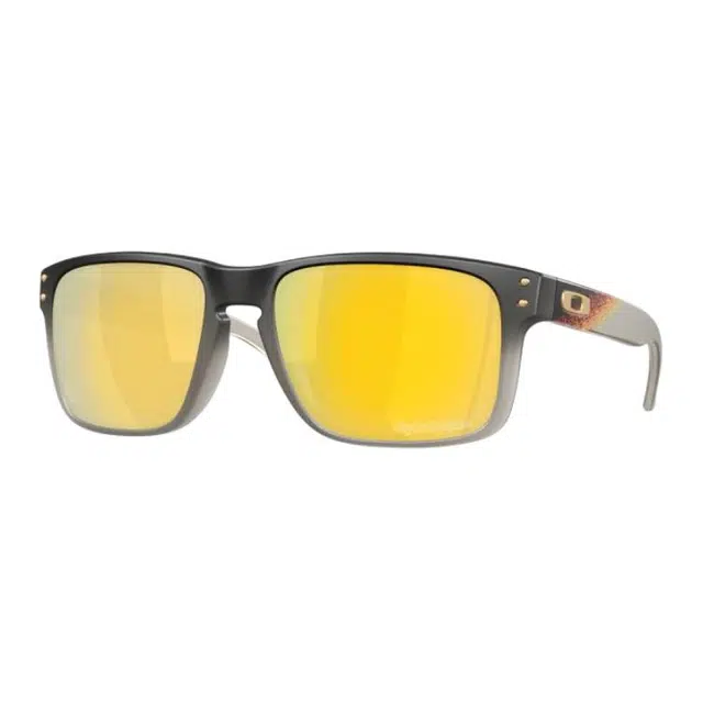 Oakley TR