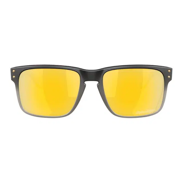 Oakley TR