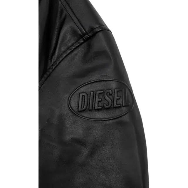 DIESEL SS25 OVAL-D logo