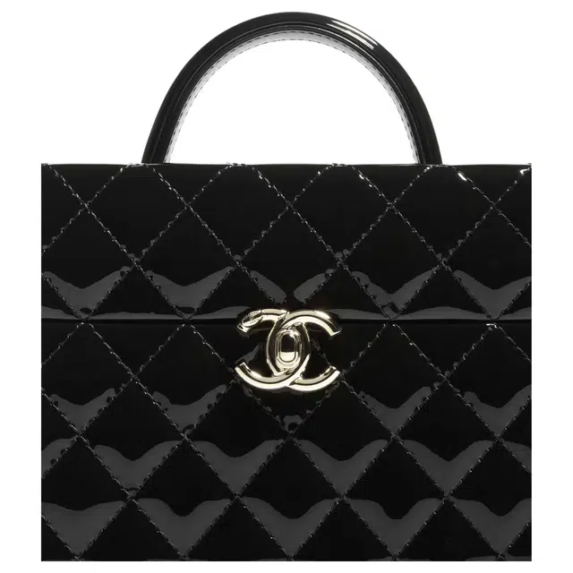 CHANEL 202425A C LOGO