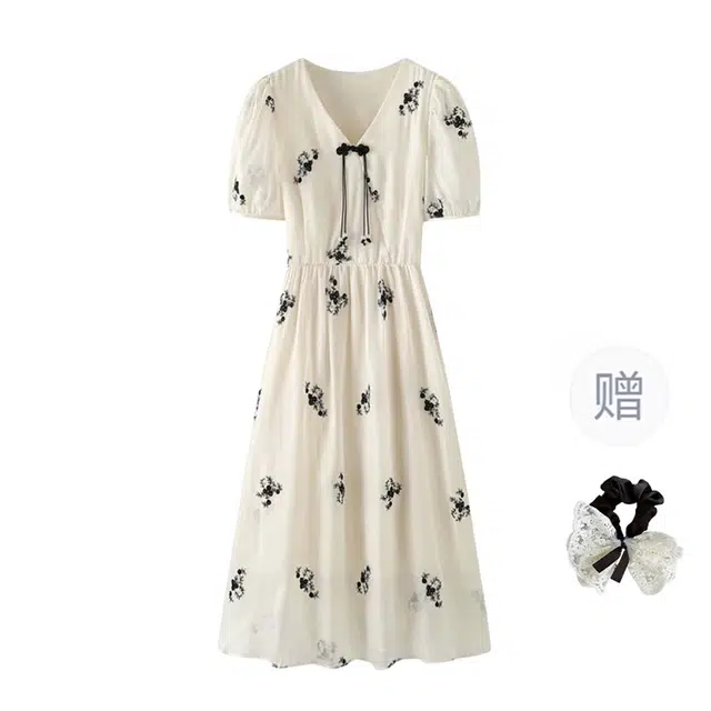 涂诗菲 新中式国风甜美泡泡袖盘扣刺绣碎花撞色中长款短袖连衣裙 女款