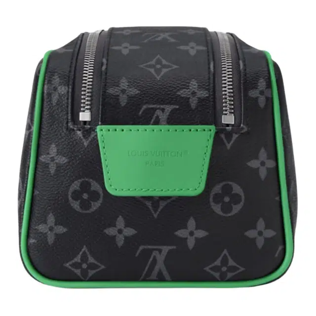 LOUIS VUITTON Dopp Kit