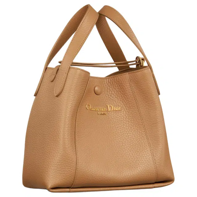 DIOR Signature