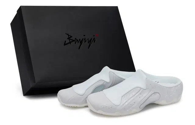Nike Clogposite 811