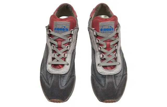 diadora