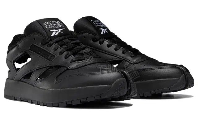 Maison Margiela x Reebok Classic Leather Tabi Decortique Low