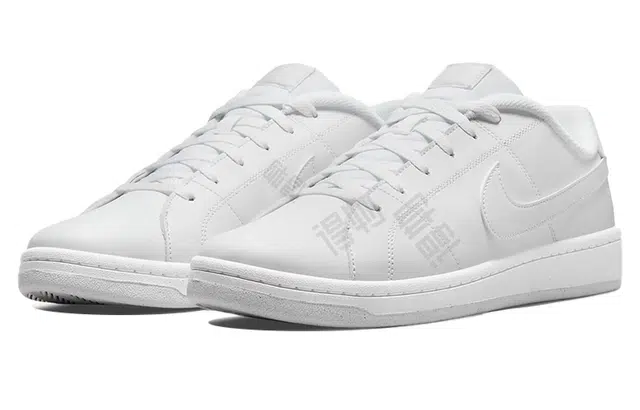 Nike Court Royale 2