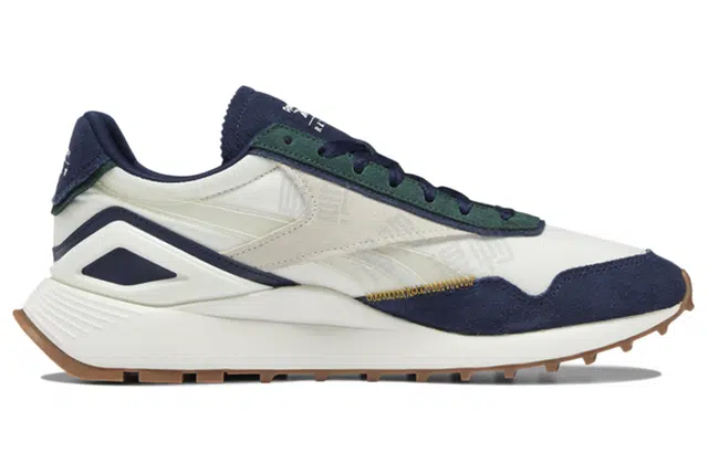 ROMANTIC CROWN x Reebok classic legacy Az