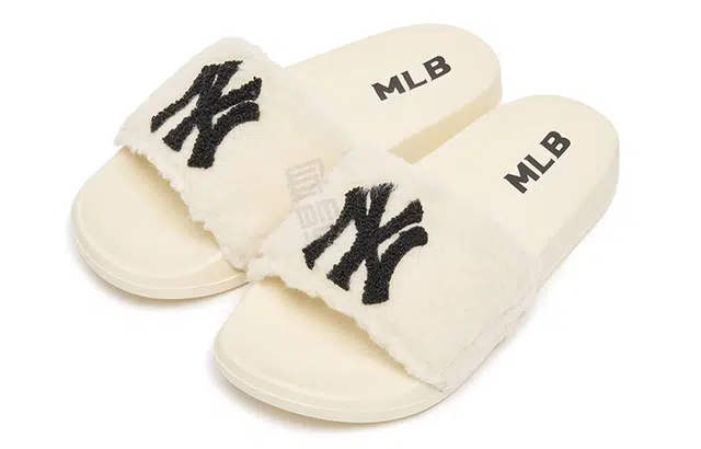 MLB Mound Fleece