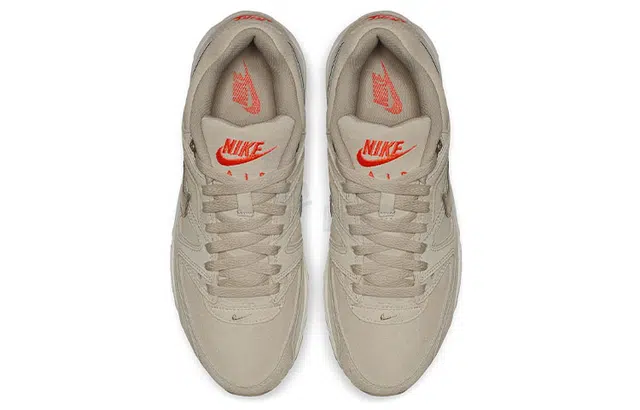 Nike Air Max Command