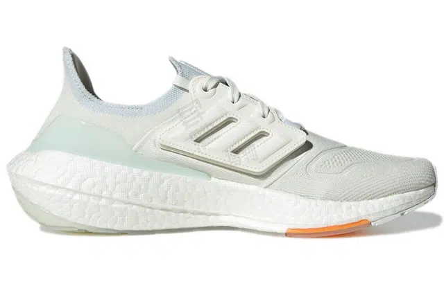 adidas Ultraboost 22