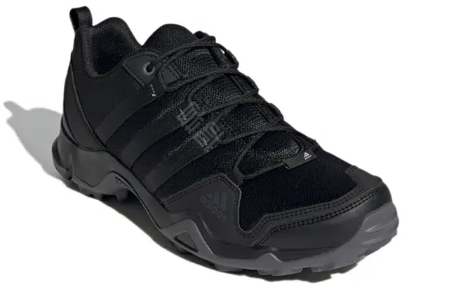 adidas AX2S
