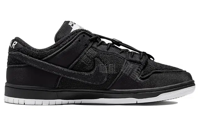 Nike Dunk SB Low Black