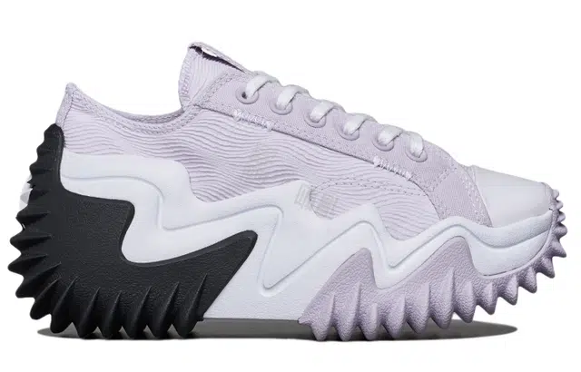 Converse Run Star Hike Motion