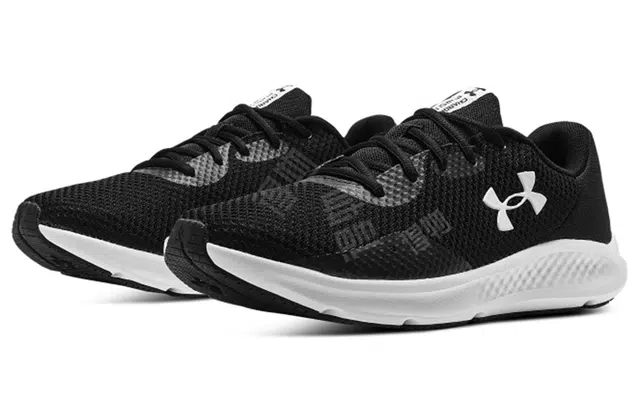Under Armour Pursuit Charged