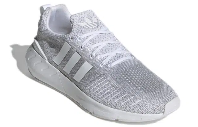 adidas originals Swift Run 22