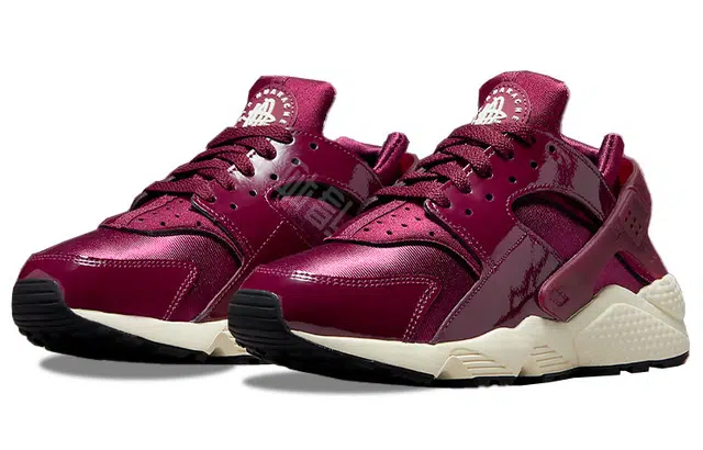 Nike Air Huarache "Dark Beetroot"