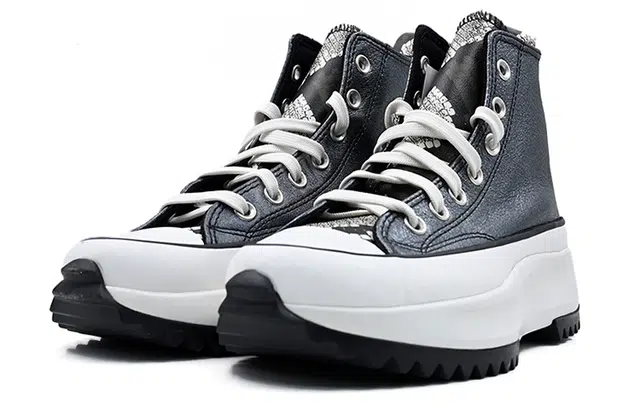 Converse Run Star Hike