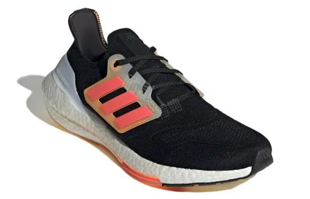 adidas Ultraboost 22