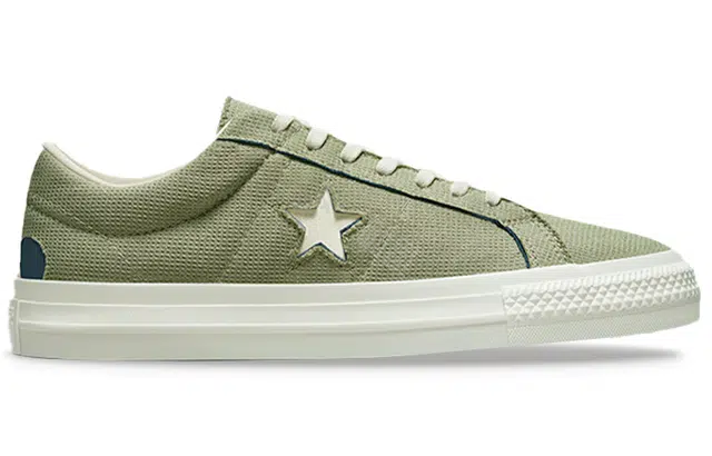 Converse one star Tri-Panel Reveal