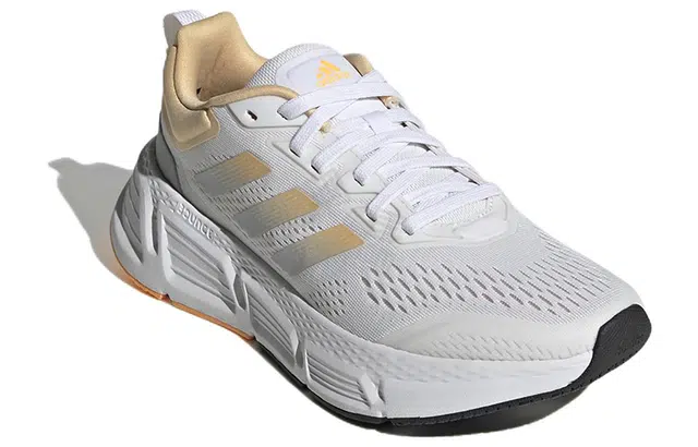 adidas Questar