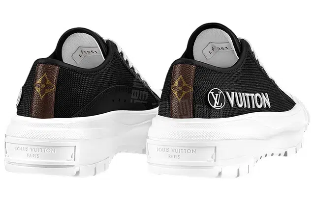LOUIS VUITTON Squad