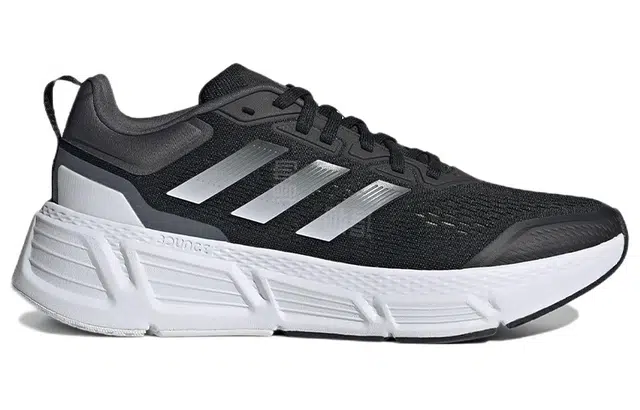 adidas Questar