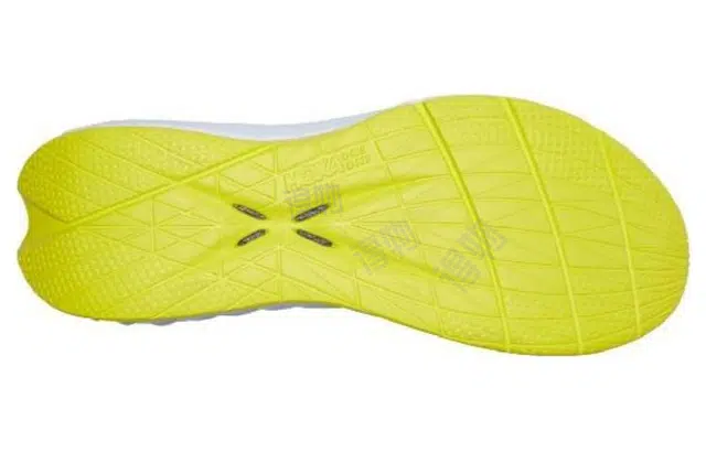 HOKA ONE ONE Carbon X3