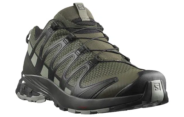 SALOMON XA Pro 3D V8