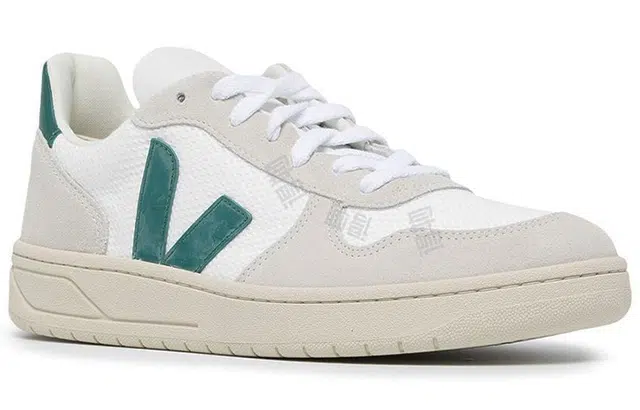 VEJA V-10 B-Mesh