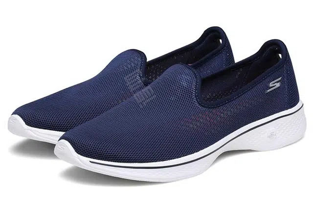 Skechers Go Walk 4