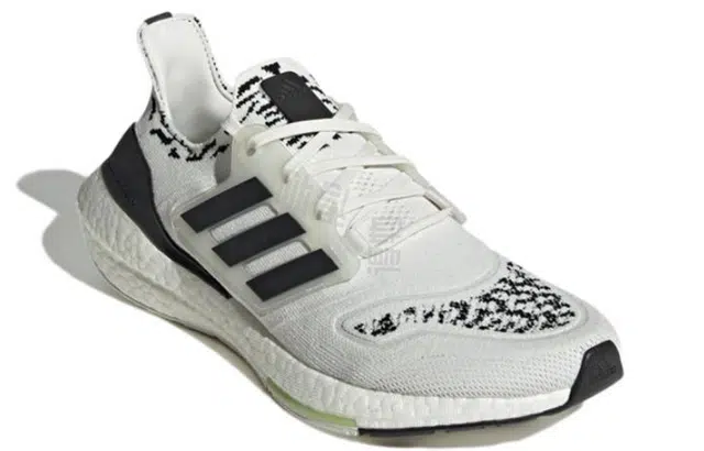 adidas Ultraboost 22