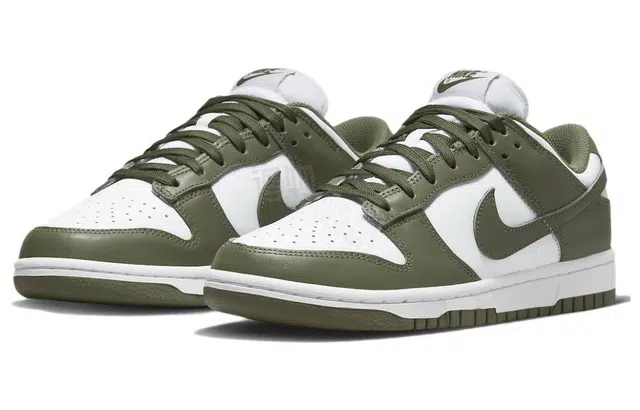 Nike Dunk Low "Medium Olive" Wmns