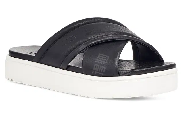 UGG Zayne
