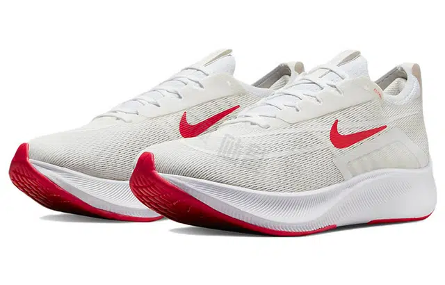 Nike Zoom Fly 4