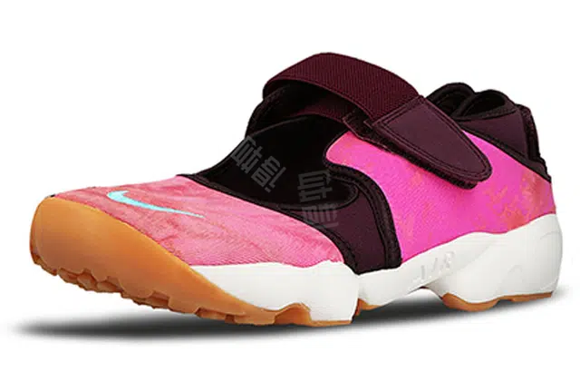 Nike Air Rift Premium