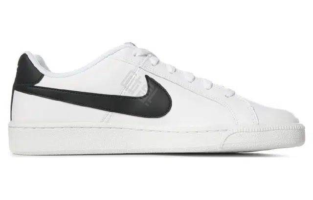 Nike Court Royale