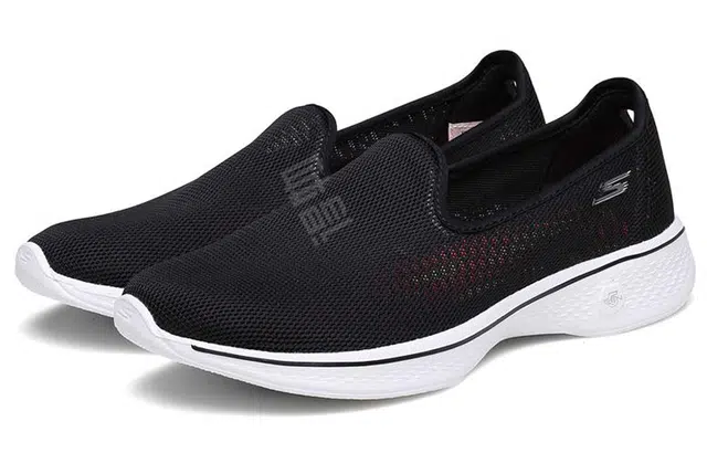 Skechers Go Walk 4