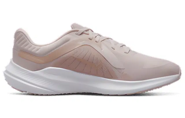 Nike Quest 5