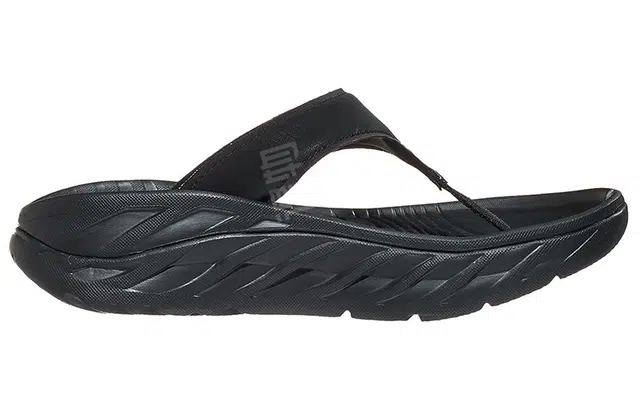 HOKA ONE ONE Recovery Flip Slippers