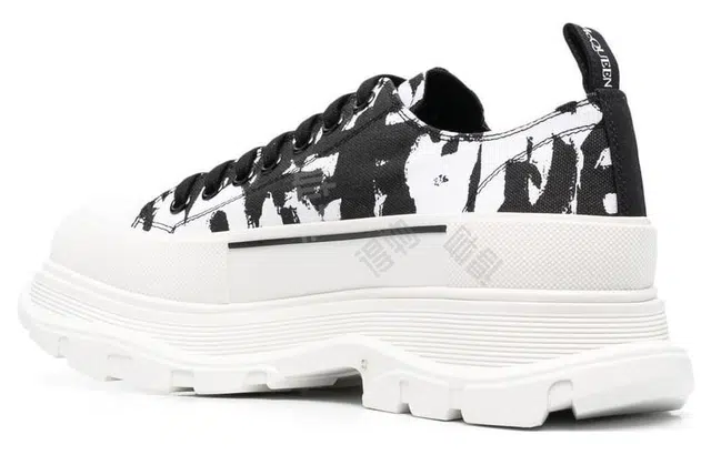 Alexander McQueen Tread Slick