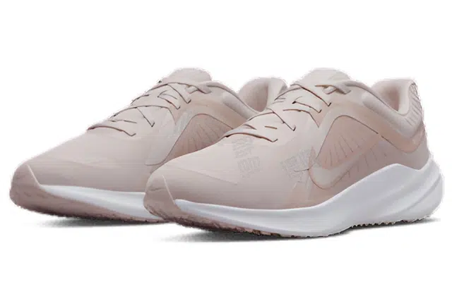 Nike Quest 5