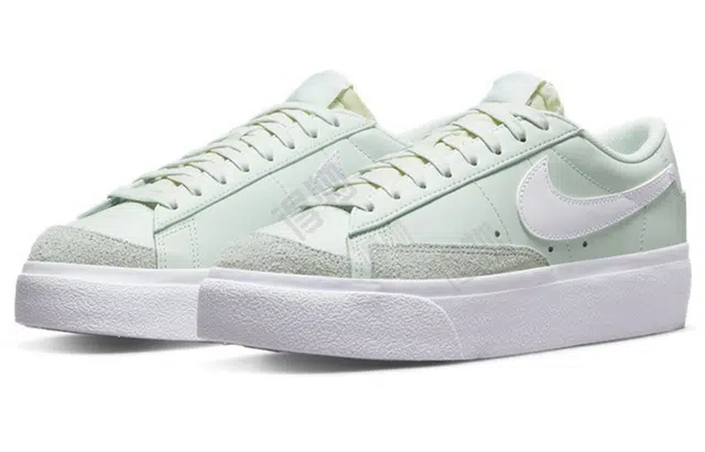 Nike Blazer Low Platform