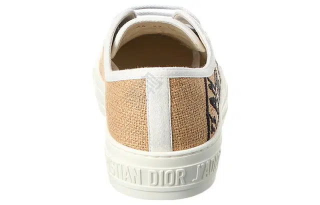 DIOR Walk'n'Dior
